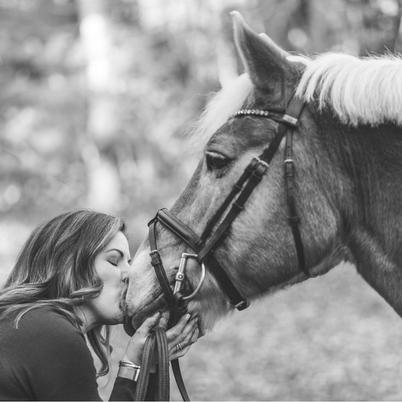 Meet your Posher, Lizzie! - Picture 3 of 5